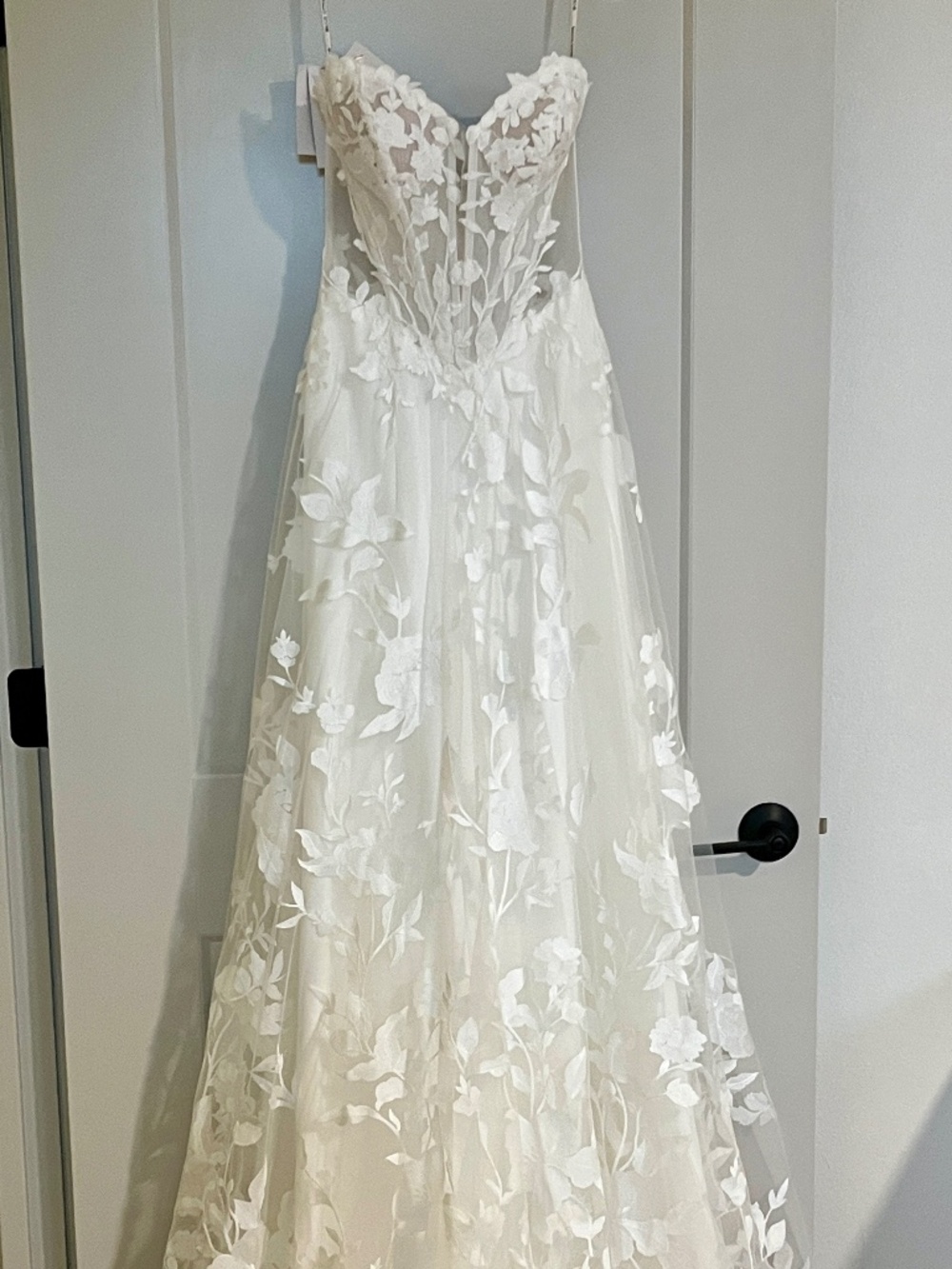 Maggie Sottero Natalie Wedding Dress -- NWT, Unaltered - Picture 1 of 12